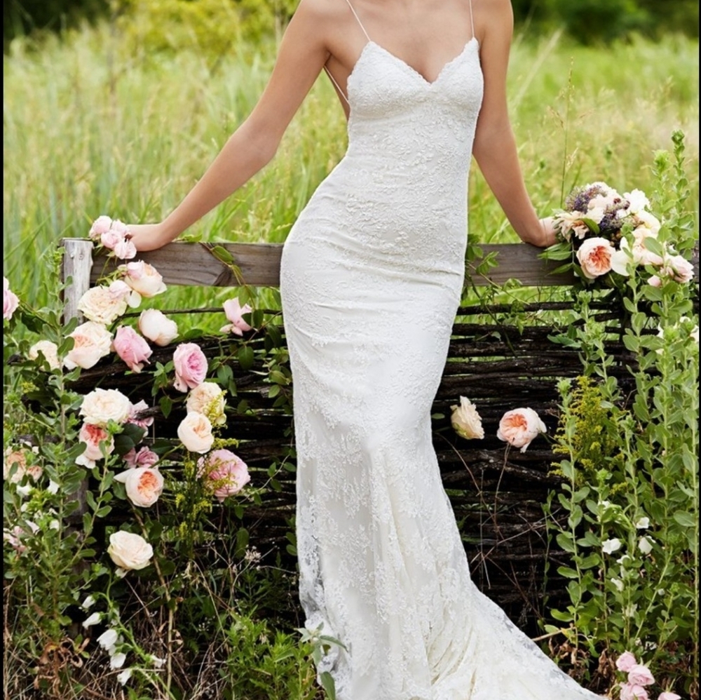 Willowby by watters size 8 lace ivory wedding gown
